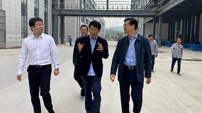 兴动态|-柯桥区人大朱晓董主任一行向导莅临公司指导调研-豪门国际官网